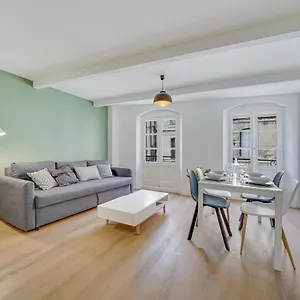  Apartamento With