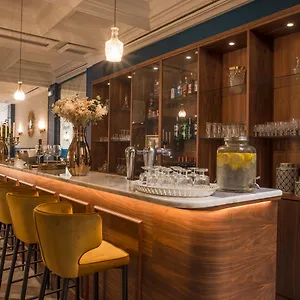 Le Bristol Otel